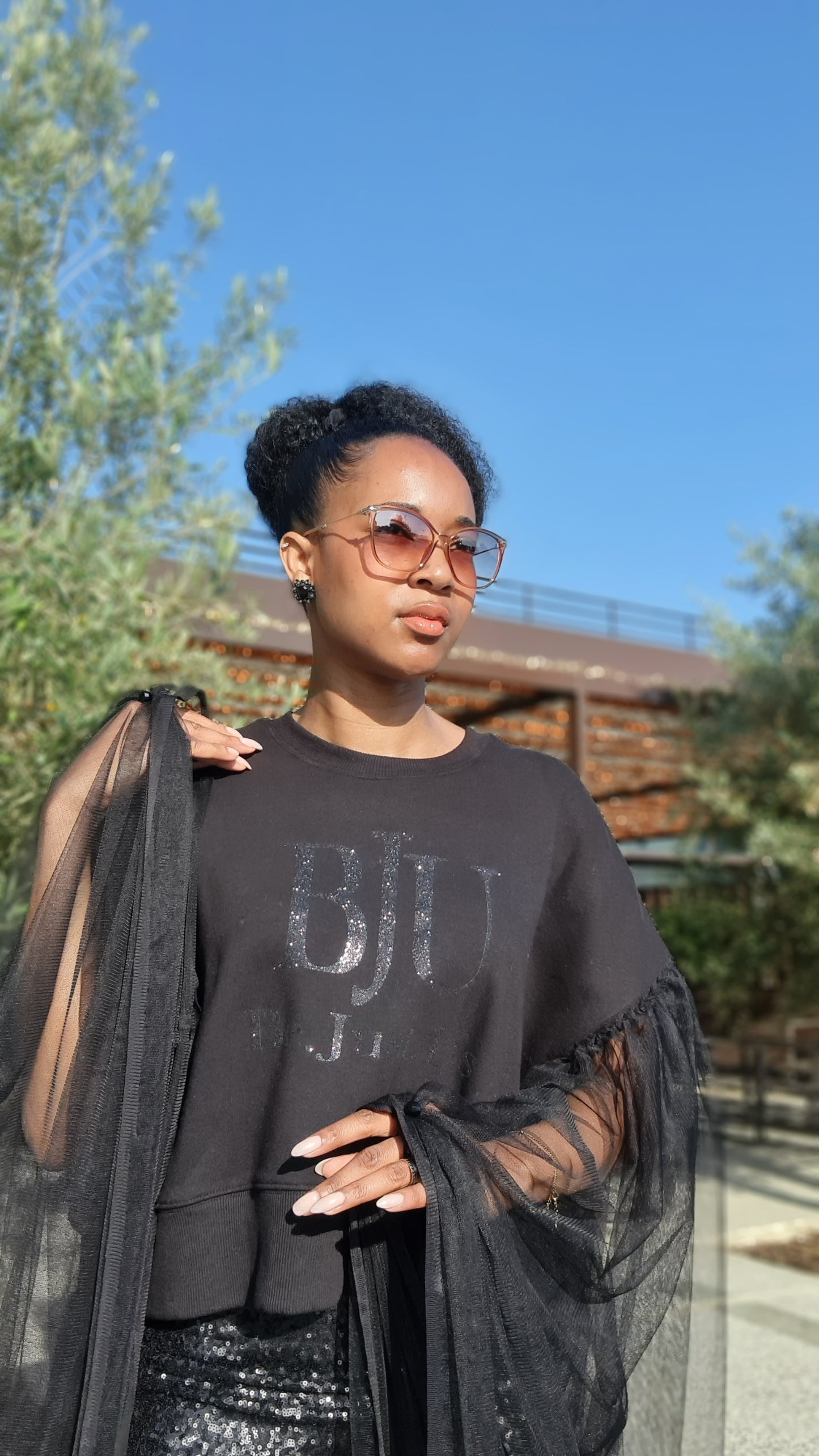 Sweat Noir - BJU Tulle